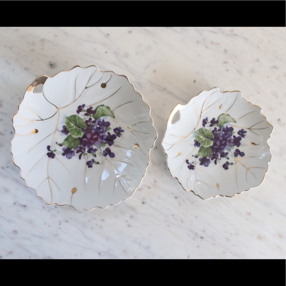 Vintage white and purple floral plates